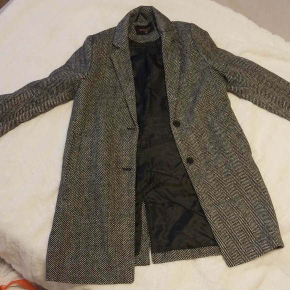 coat - Picture 2 of 2